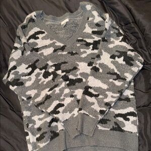 Falls Creek Gray Knit Sweater